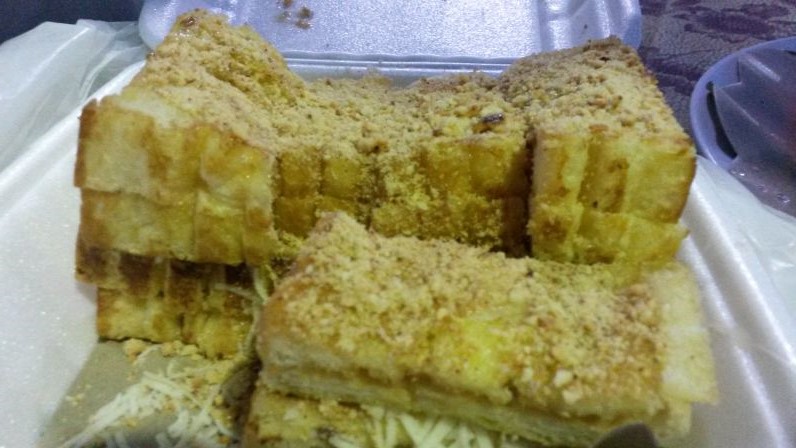 Mein roti Bakar mit Käse und Erdnussbutter