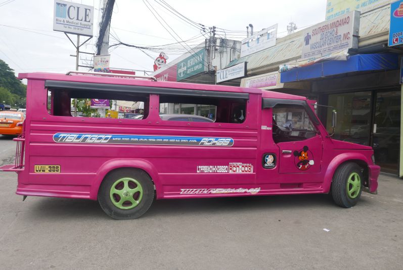 Jeepney_Philippinen_travel2eat