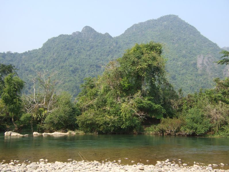 Kayak_Fluss1_Vang_Vieng_Laos_travel2eat