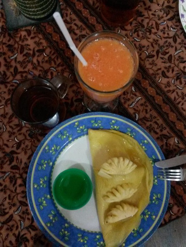 Frühstück im Losmen Setia Kawan