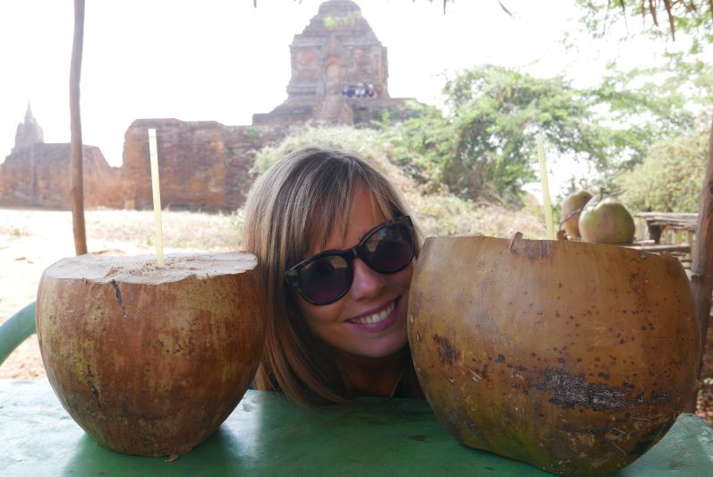 Die Kokosnüsse in Bagan waren größer als mein Kopf :)
