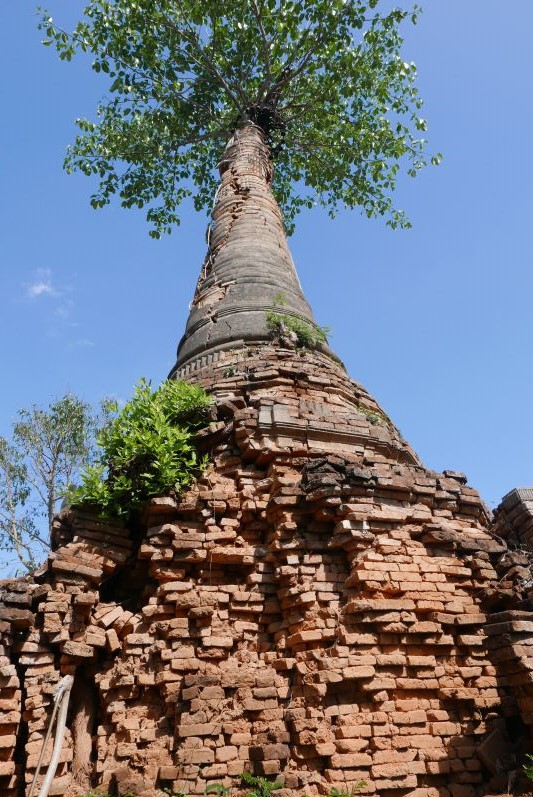 Tempel_Inle_See_Myanmar_travel2eat (1)